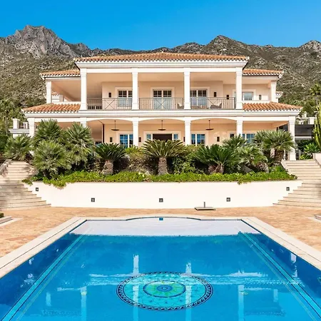 Villa About Granados *