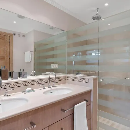 About Granados