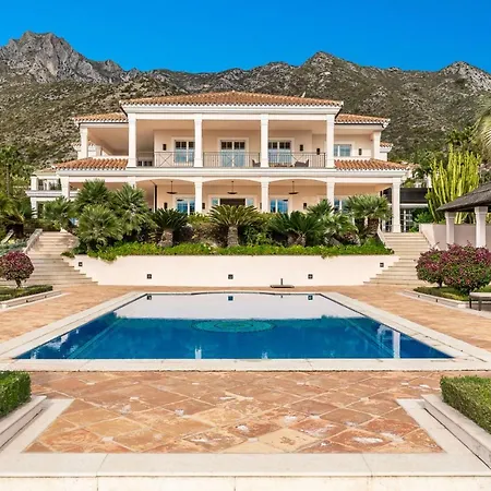 About Granados Villa *