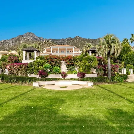 About Granados Villa *