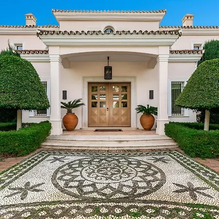 About Granados Villa *
